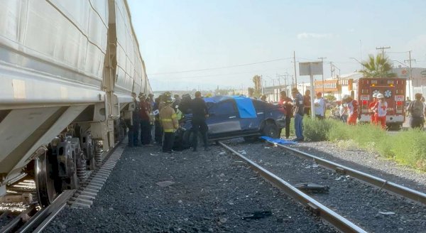 Mueren Madre E Hija Al Ser Chocado Su Auto Por El Tren En Delicias La