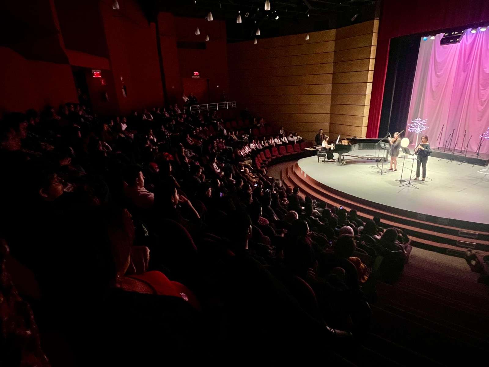 Realizan concierto homenaje para conmemorar el Día de la Mujer | La ...