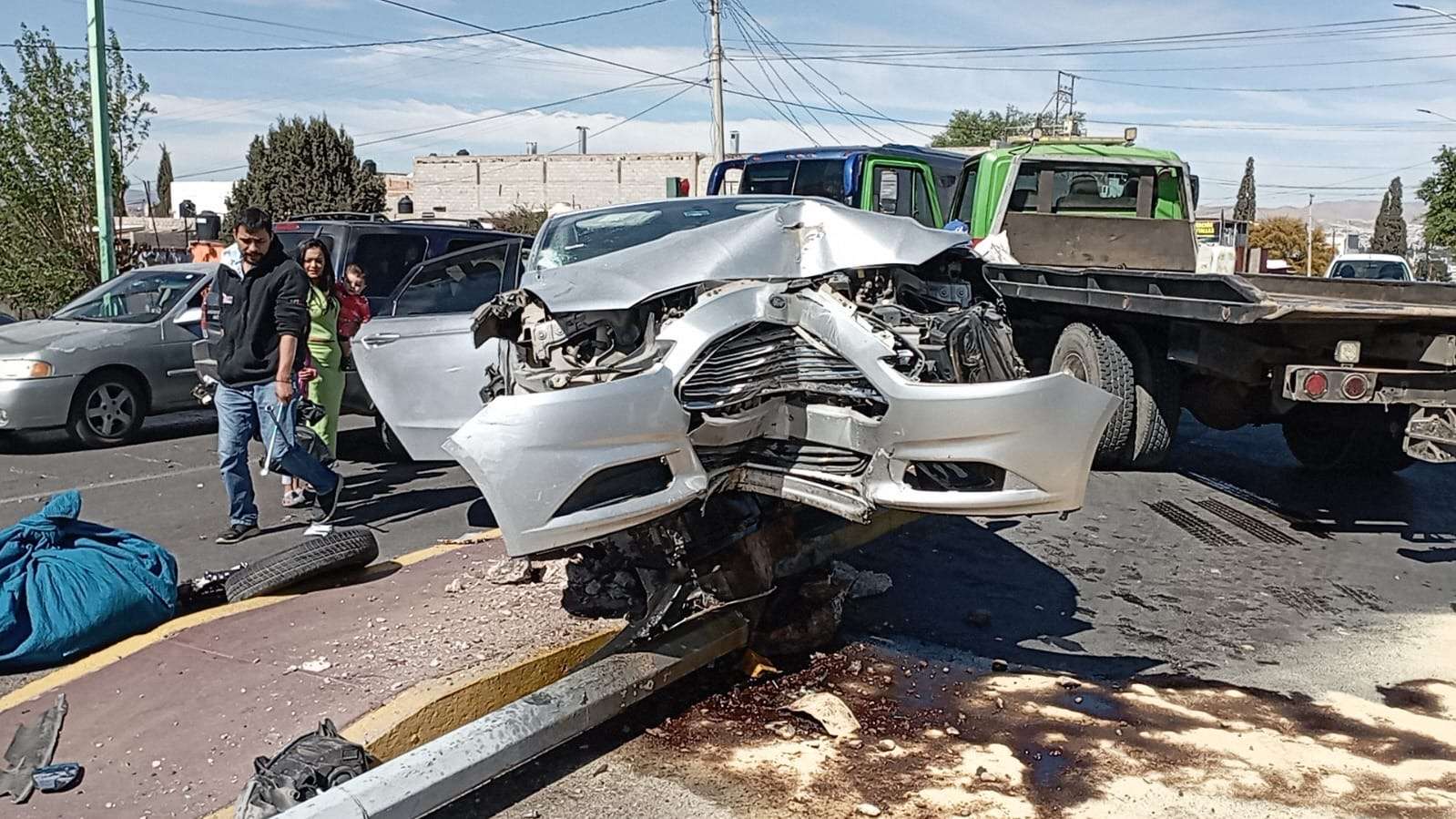 Deja fuerte choque en la Avenida Pacheco dos personas lesionadas | La ...