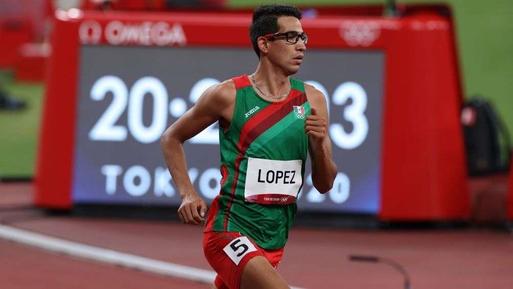 Gana Tonatiu López medalla de oro en 800 metros