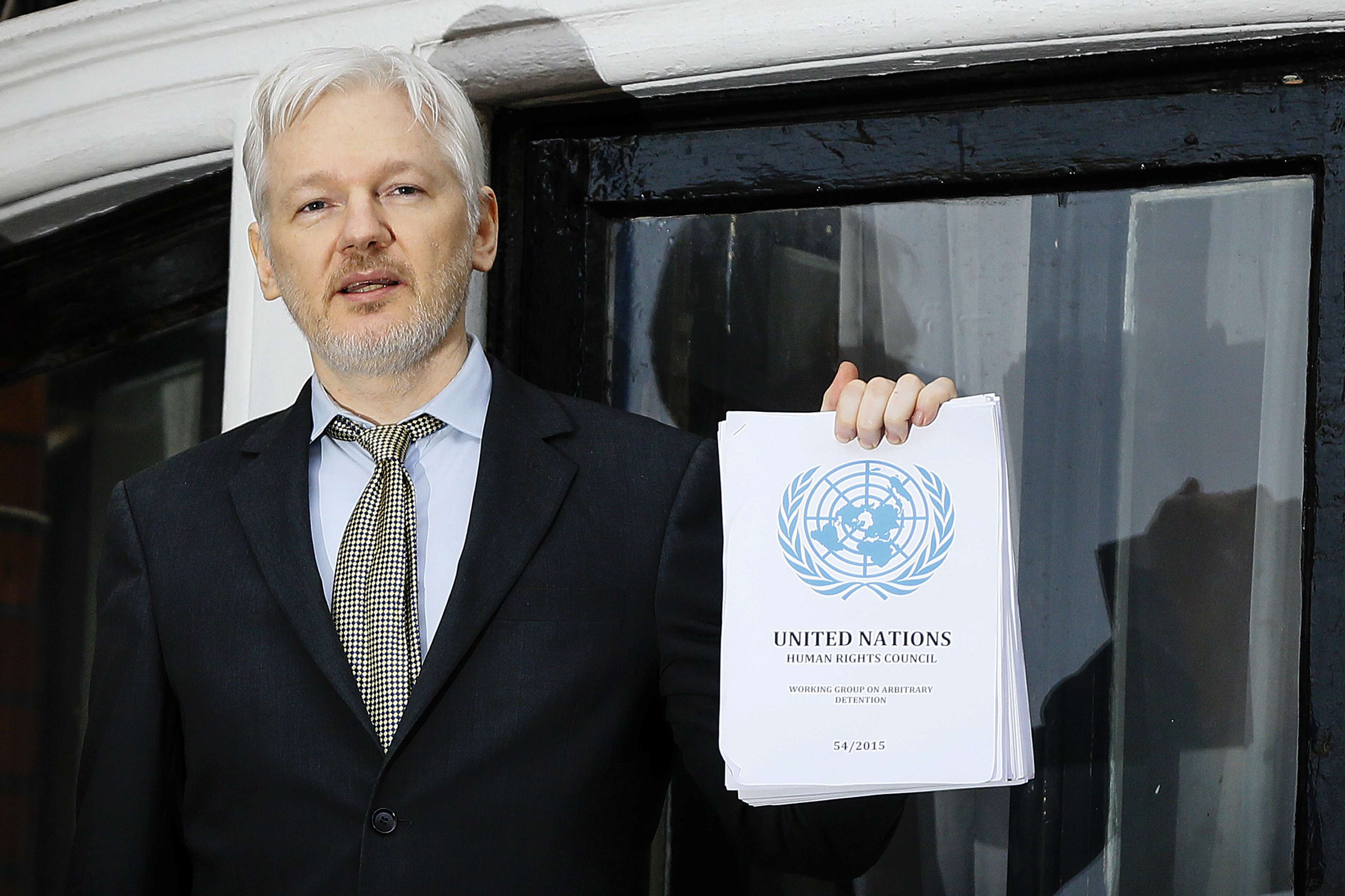 Se declara culpable Julian Assange para salir de la cárcel 