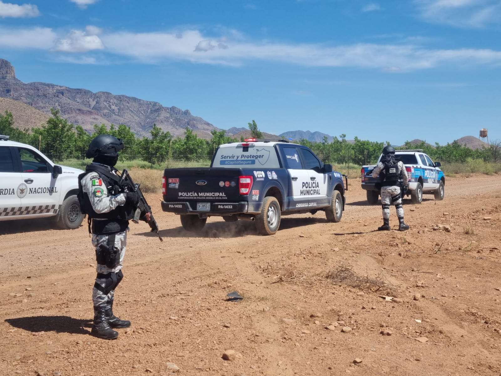 Hallan cuatro cuerpos de migrantes venadeados en cerro del Km 80