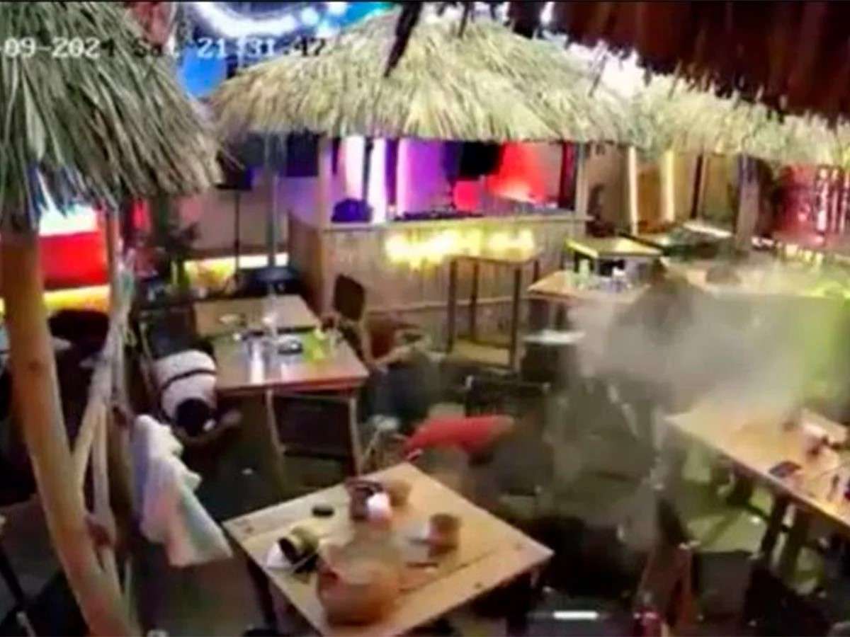 Revelan video del aterrador ataque a bar en Querétaro; duró 40 segundos