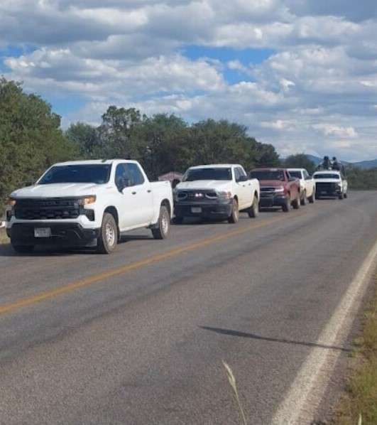 Grupo armado entra a Carichí; quema casa y 3 vehículos