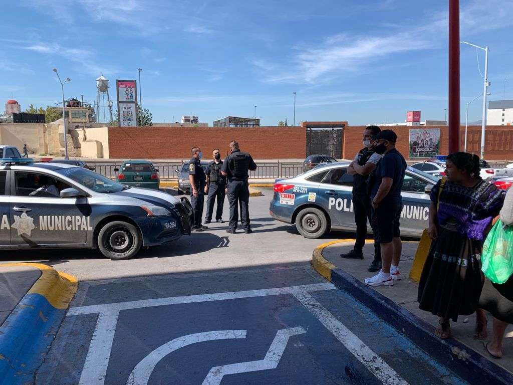 Agreden a policía municipal en un Alsuper