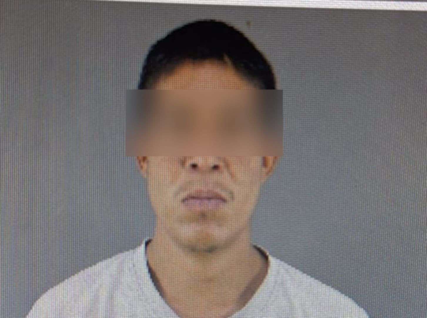 Abusa sexualmente de una niña en el centro de la ciudad