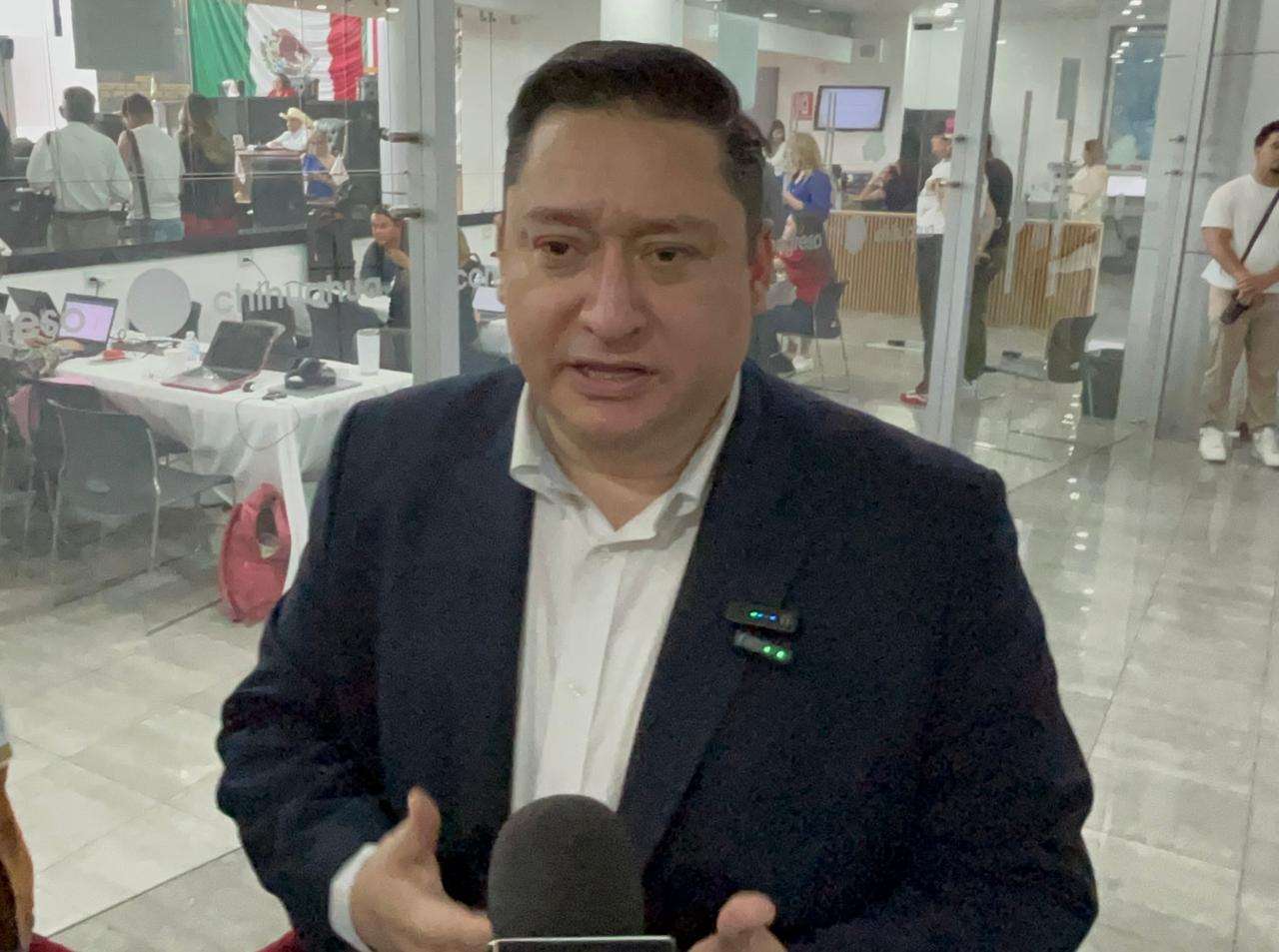 Acude Diputado con vecinos de El Reliz para atender temas viales
