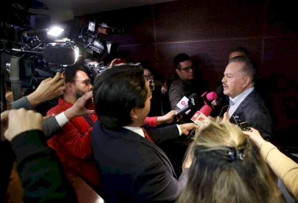 Los periodistas y medios de comunicación son clave en la democracia ...