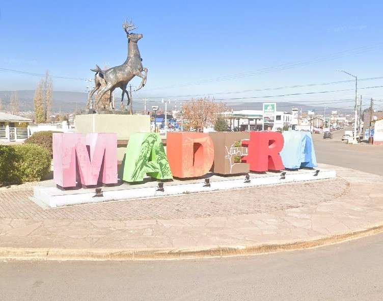 Hallan 2 degollados dentro de una troca en Madera