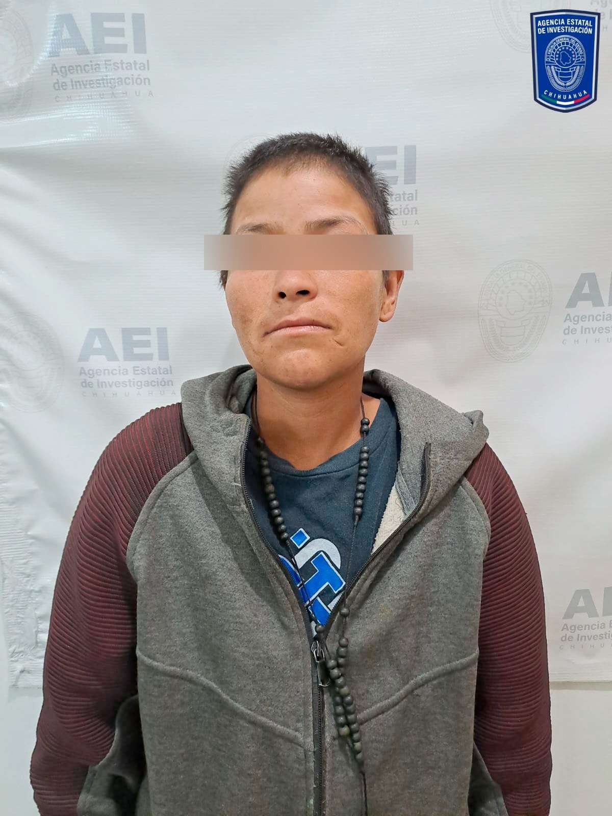 Le dan 30 años de cárcel por prostituir a su hija adolescente 
