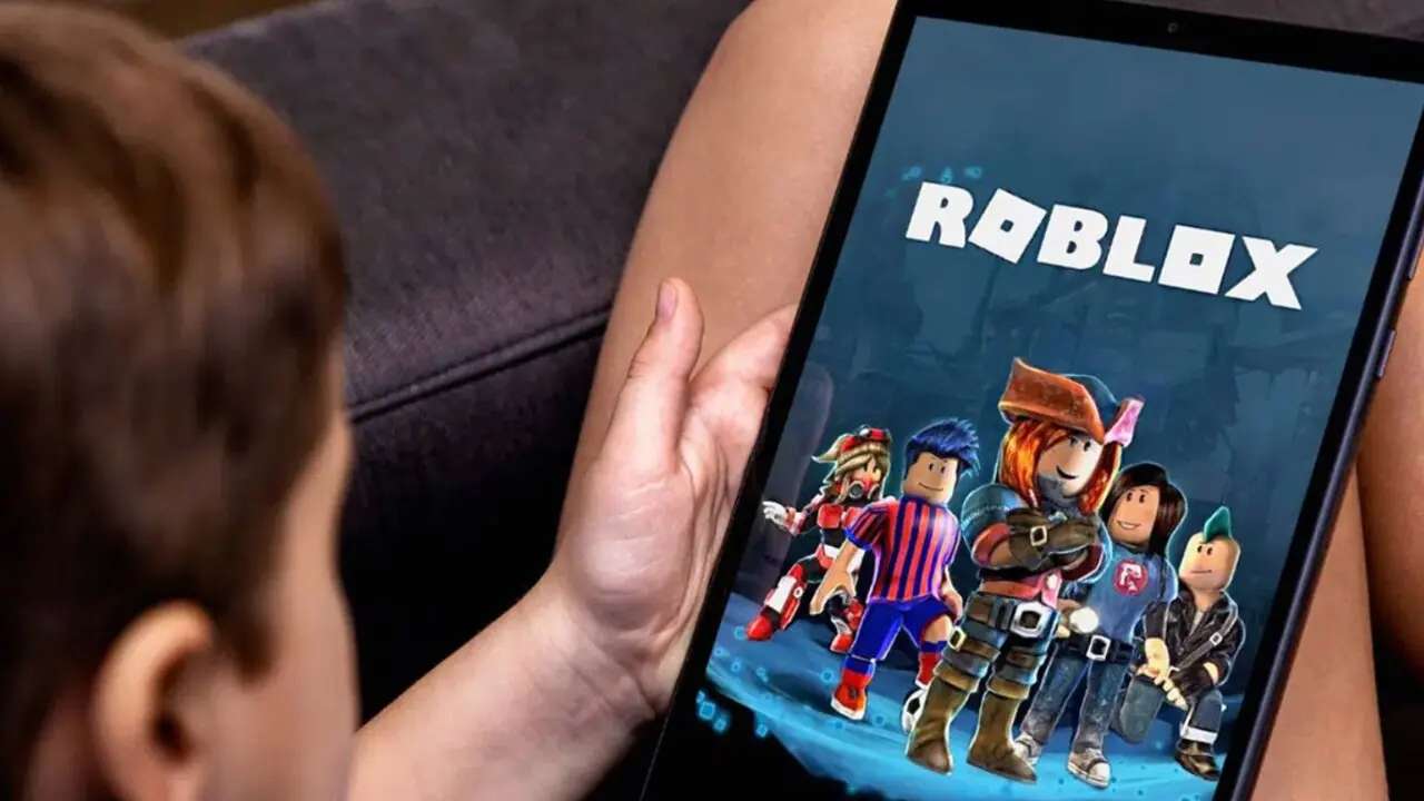 Se exponen niños a propuestas indebidas y acoso en Roblox