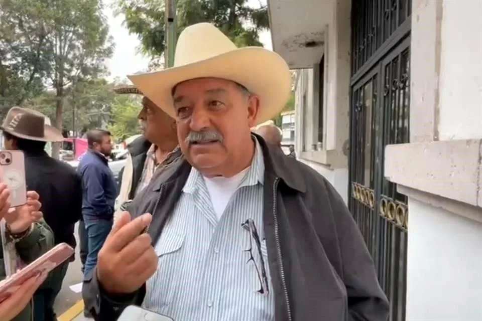 Tengo vínculos con Morena: Revira El Yako a Segob