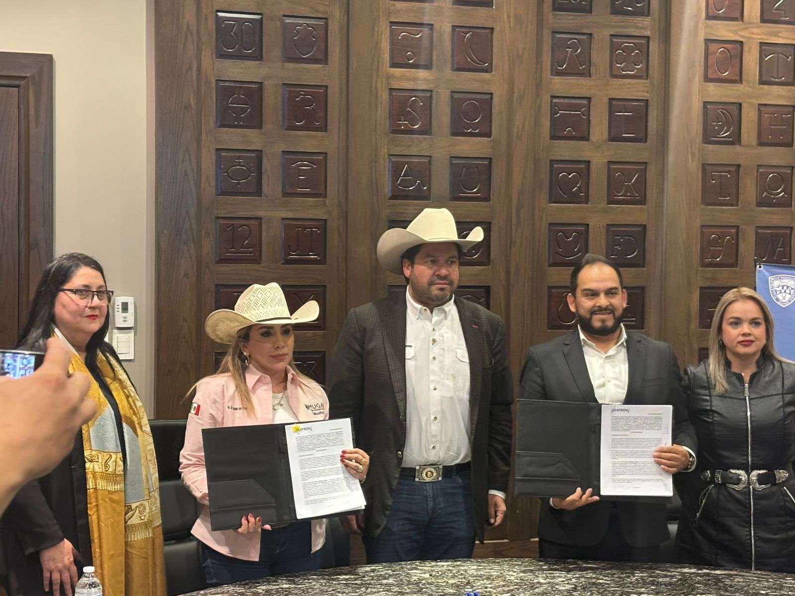 Profesionalizan capacitación ganadera entre el Icatech y la Urgch