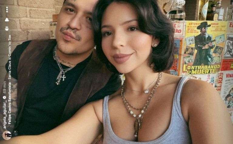 Ángela Aguilar comparte su celebración navideña junto a Nodal