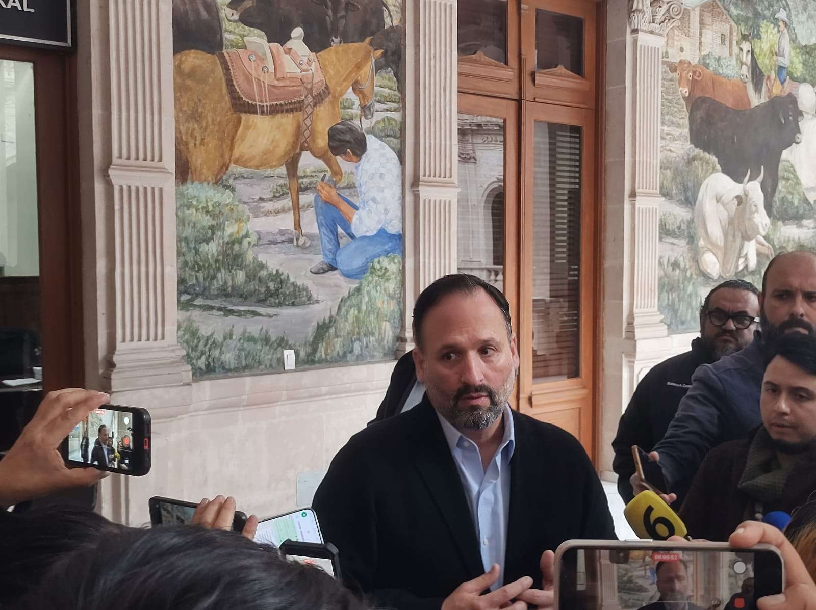 Pide De la Peña a alcaldesa explicar presencia de GN en XV años