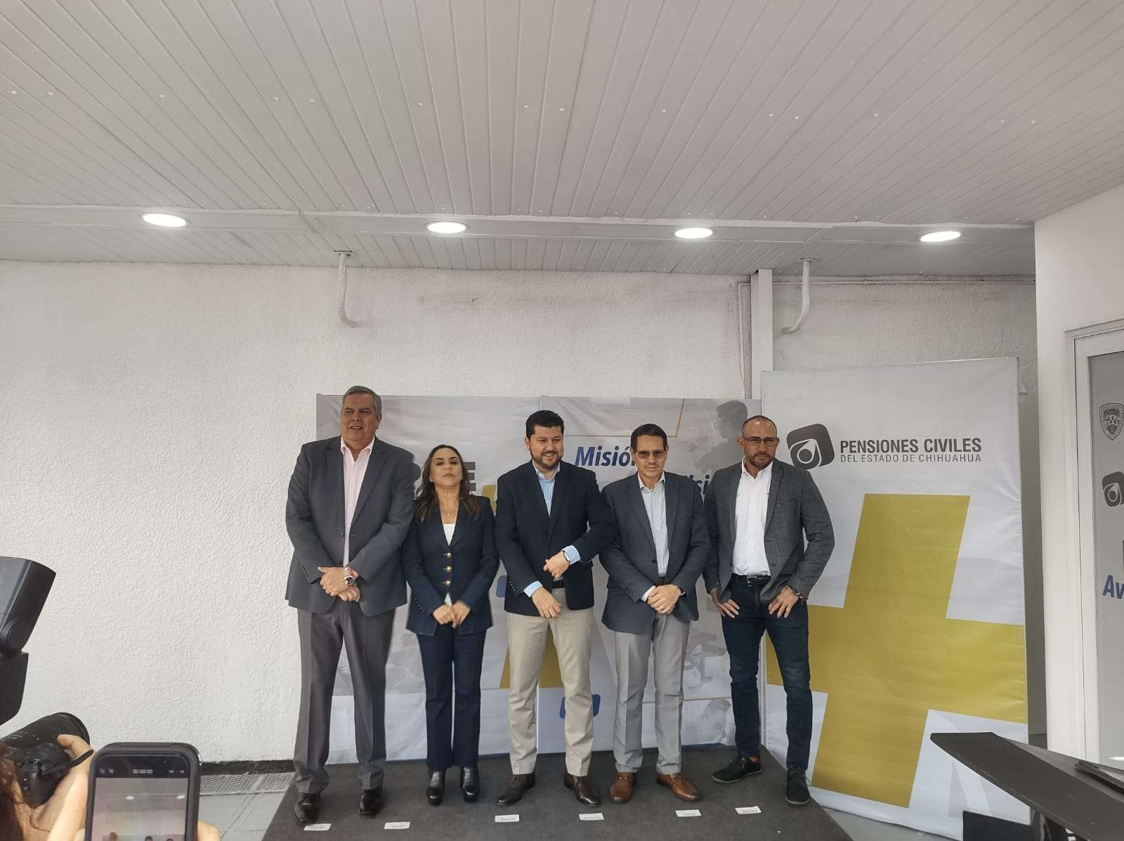 Inaugura Pensiones Civiles del Estado seis consultorios médicos 
