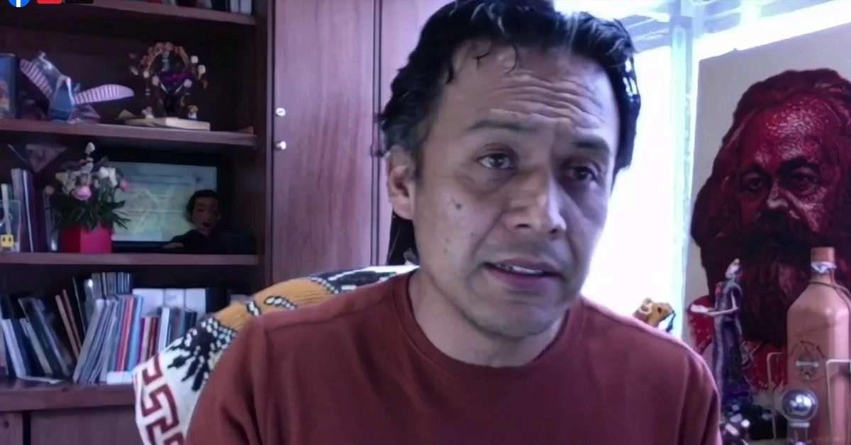 Cumple Marx Arriaga dos días de protesta en oficina de la SEP