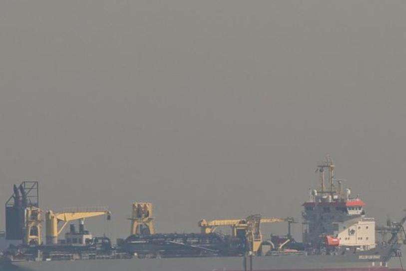 Sube petróleo un 10% por guerra en Irán  