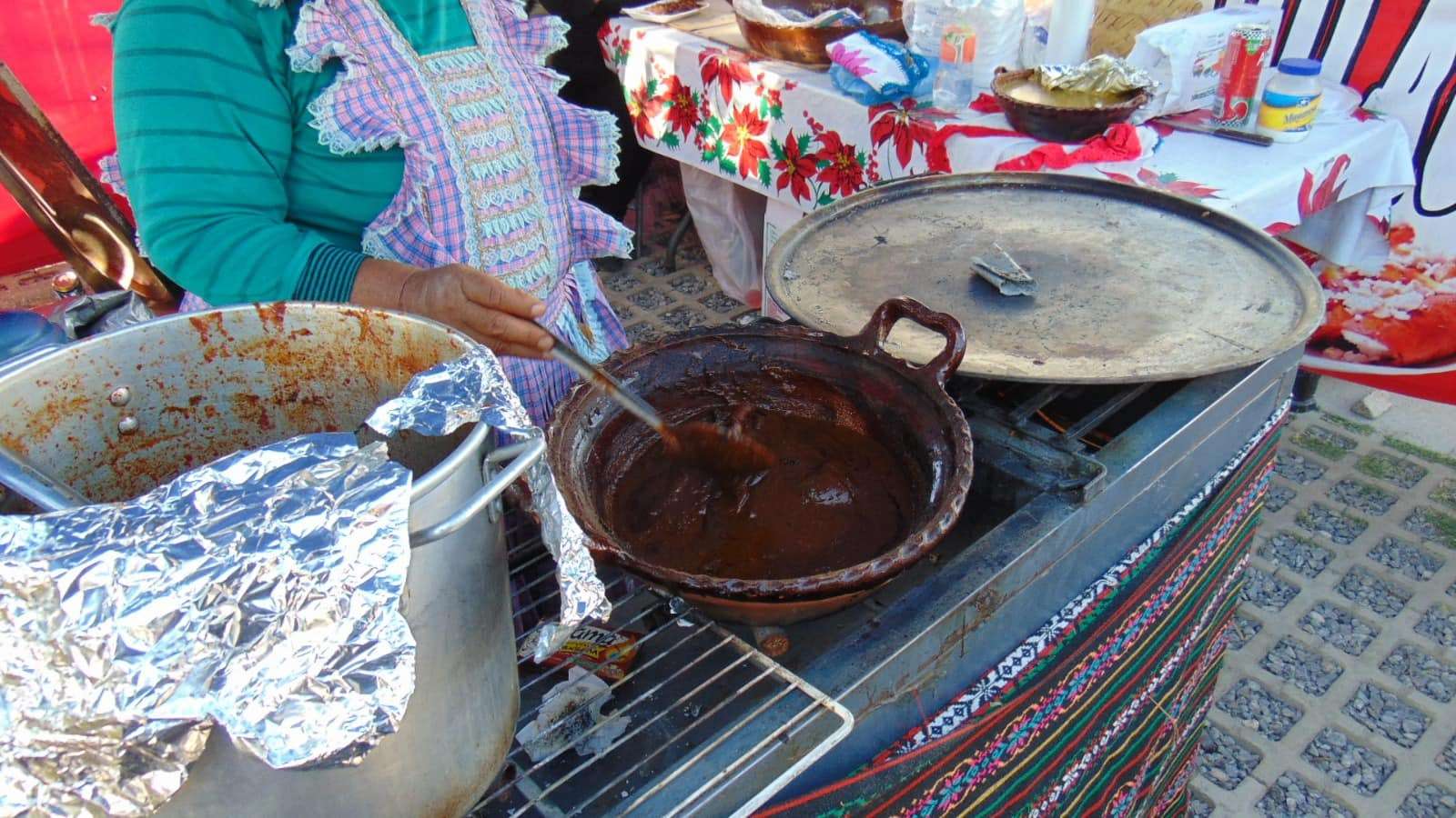 Invita Estado al Festival del Mole en el Parque Central