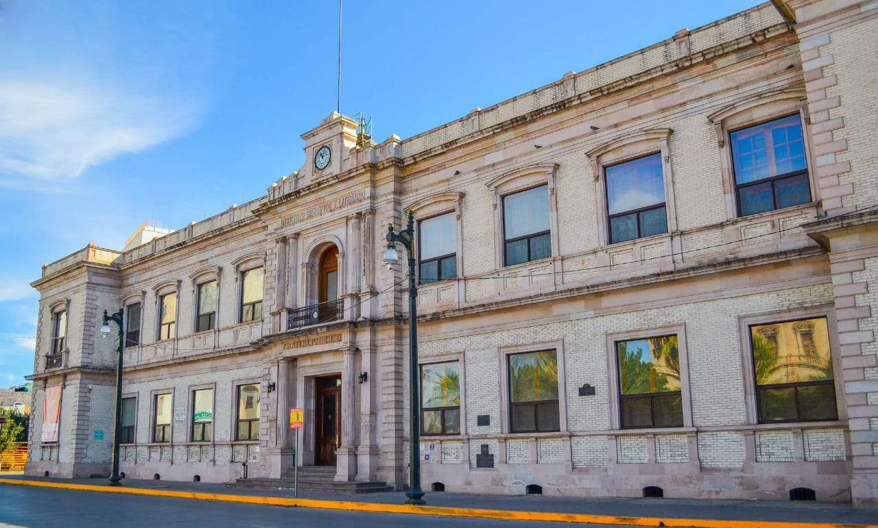 Amaga sindicato de la Uach a rector; señalan violaciones a contrato colectivo