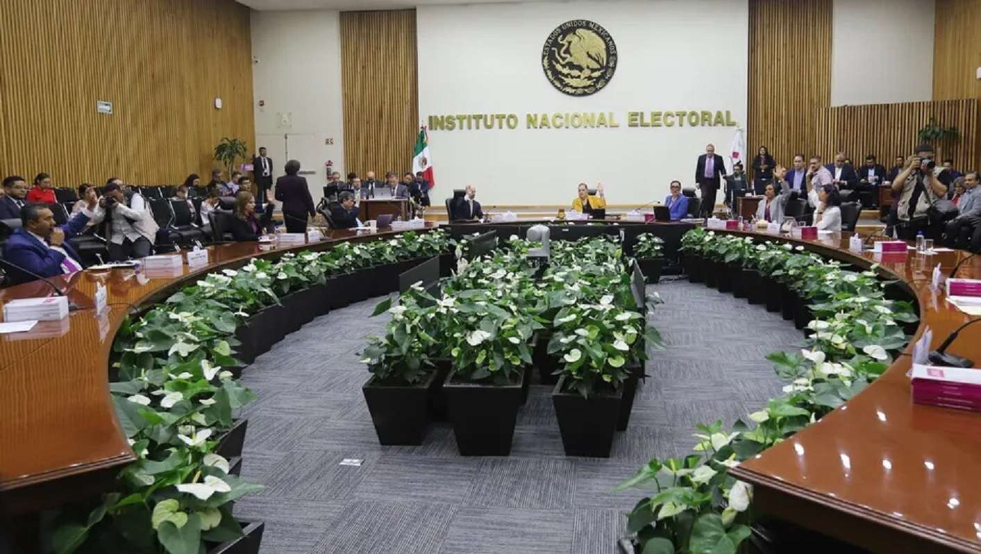 Recibe Jucopo quintetas para el INE; perfilan allegados de Morena