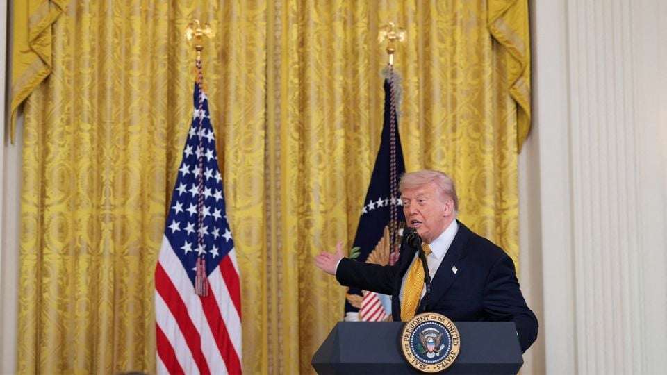 Bloquea Tribunal de EU arancel global del 10% de Trump