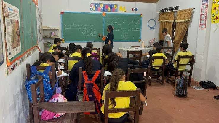 Analizan adelantar cierre del ciclo escolar por intenso calor