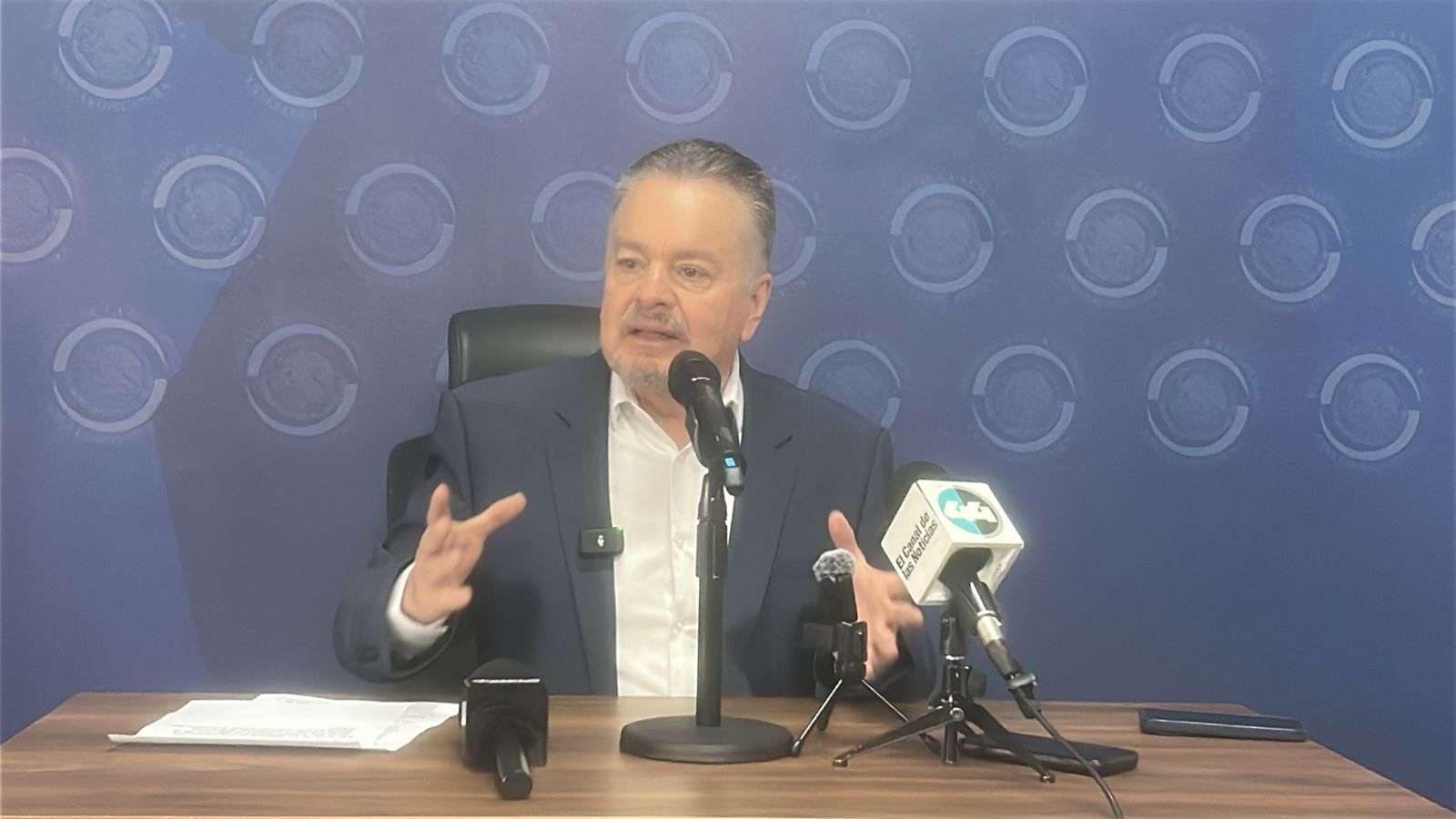 Califica Mario Vázquez marcha de Morena como espectáculo político