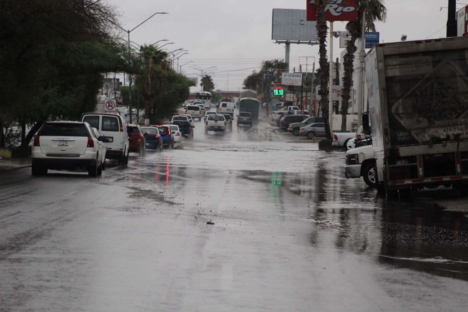 Exhortan a conducir con precaución por lluvias 