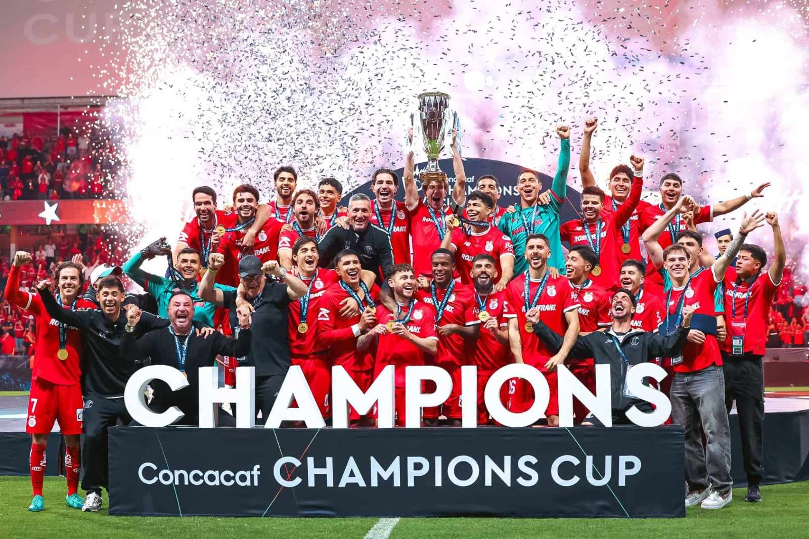 Vence Toluca a Tigres y es campeón de la Copa de Campeones de la Concacaf
