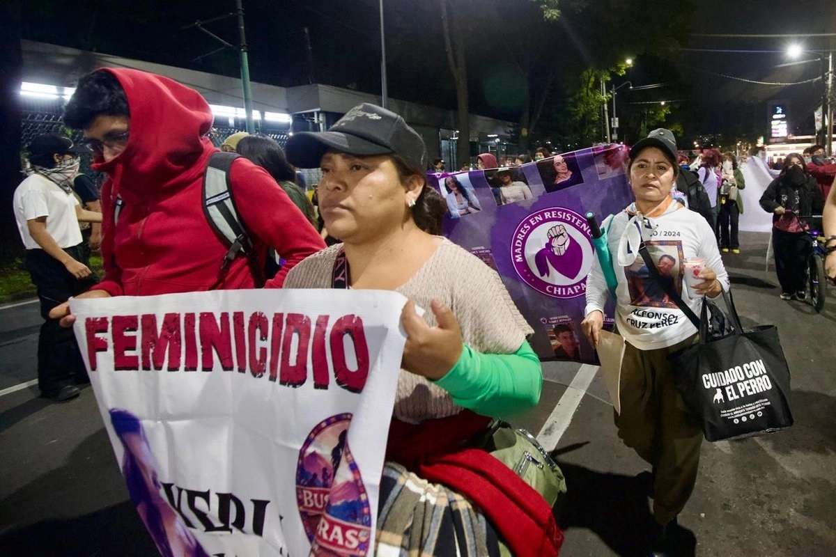 Marchan madres buscadoras previo a inicio del Mundial en Cdmx