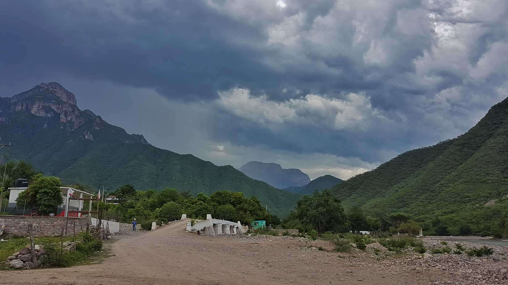 Supera Urique temperatura máxima de 40 grados centígrados