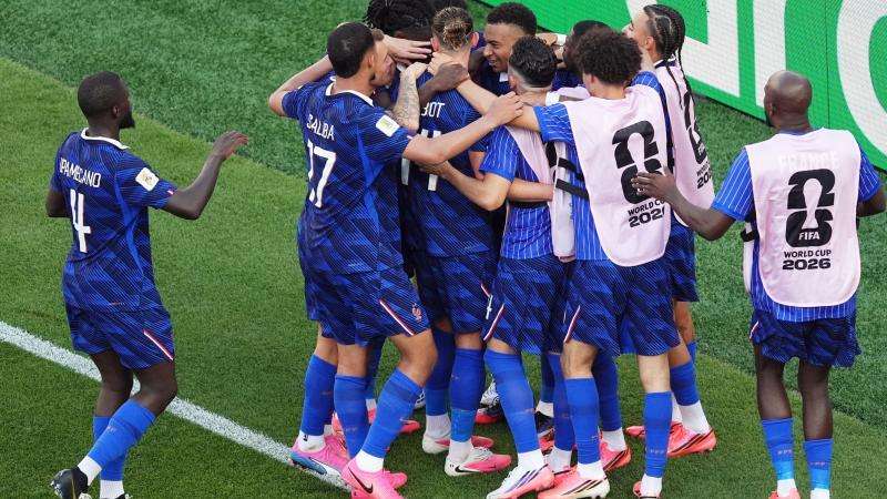 Por la mínima y sufriendo, Francia avanza a cuartos y despide a una aguerrida selección guaraní