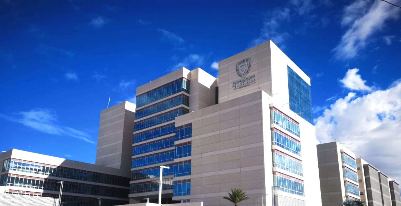 Promueven amparos contra traslado de salas regionales de Parral