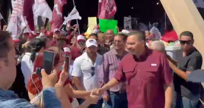 Apoyan a Cruz en Asamblea Informativa de Morena en Juárez