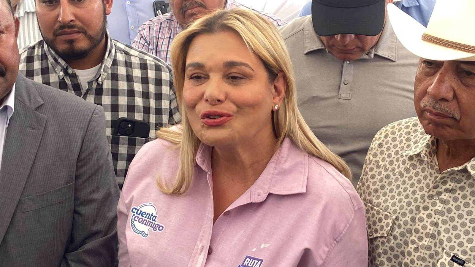 Llaman Maru y Romero a la unidad en encuentro con jóvenes en Creel
