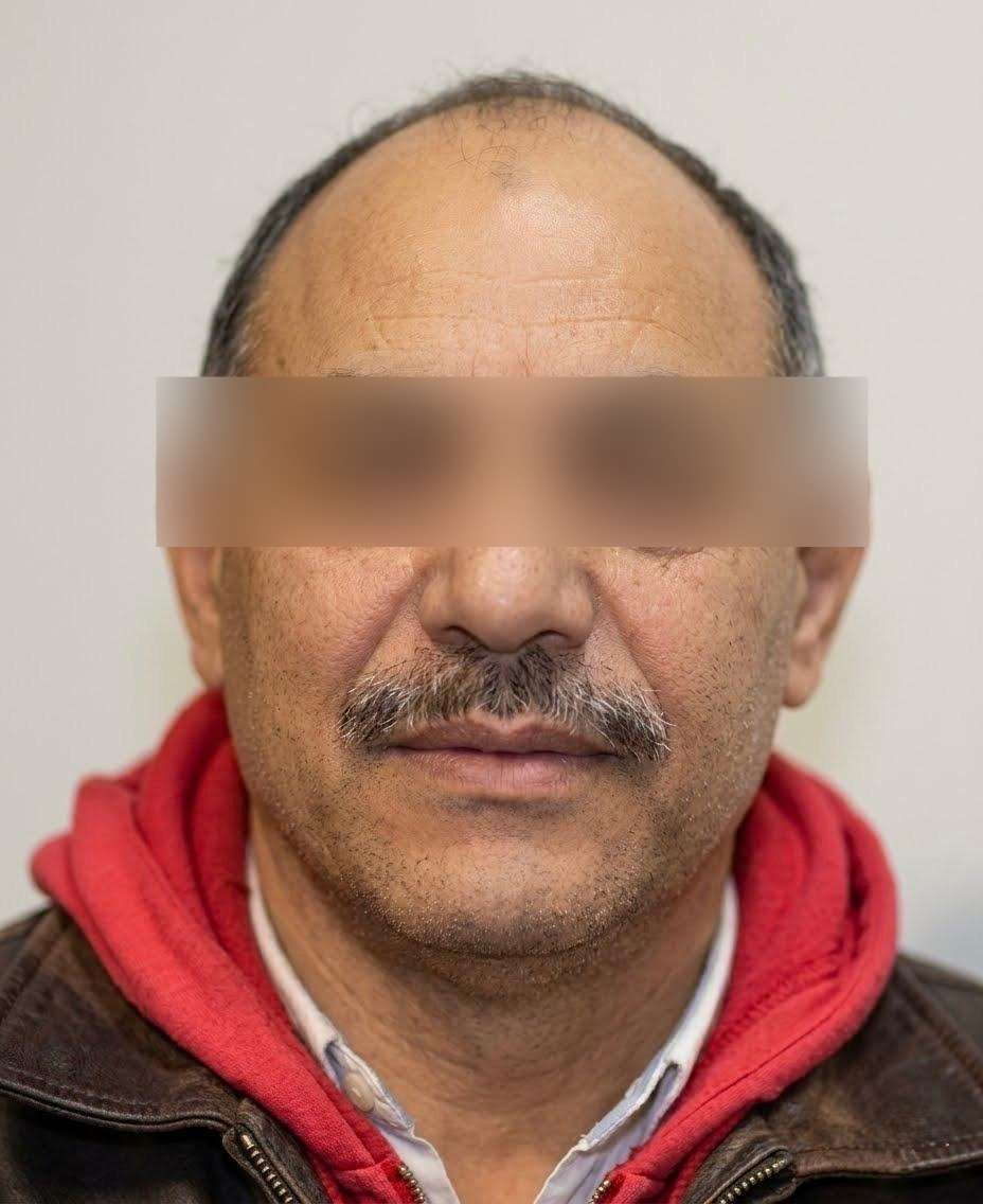 Detienen a profesor acusado de abusar de una menor de edad