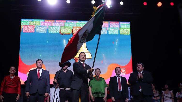 Celebra UACJ grito de Independencia en IADA 